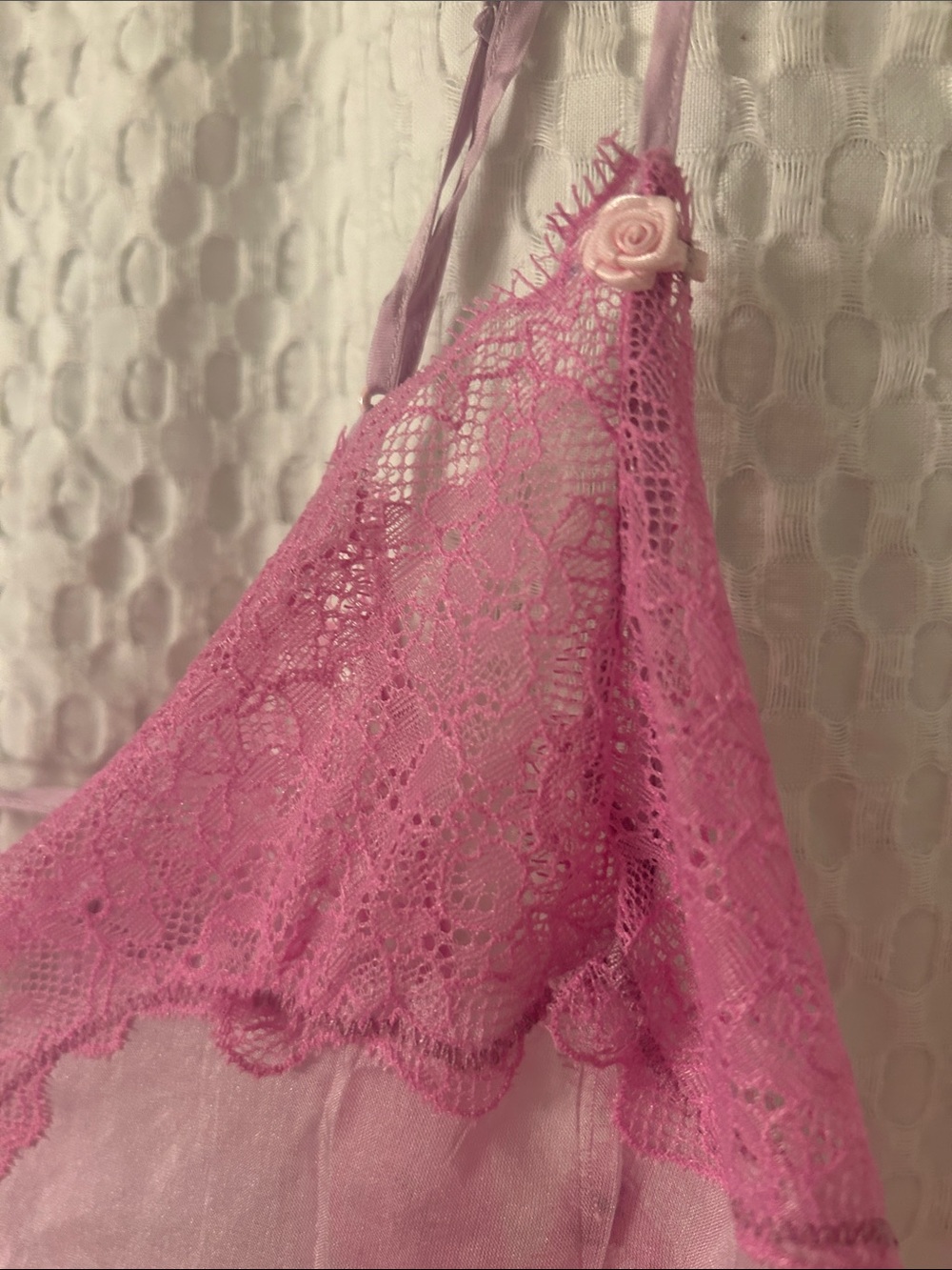 SKIMS Sheer Pink Lace Trim Camisole - Size Large - Picture 5 of 6